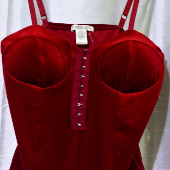 NWT BOZZOLO Red Velvet Pole Dancing Bodysuit SMALL - Picture 3 of 9